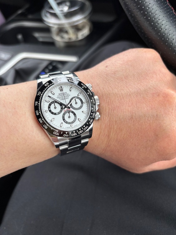 ロレックス デイトナ 116500lm（高級時計）の商品画像 - 査定依頼日：2025年6月11日 - 最高査定価格：4,250,000円