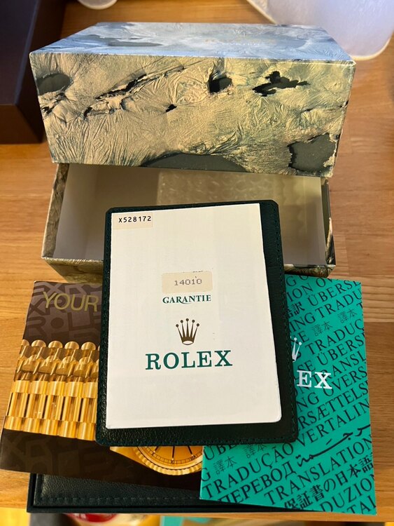 ロレックス パーペチュアル （高級時計）の商品画像 - 査定依頼日：2025年5月11日 - 最高査定価格：600,000円