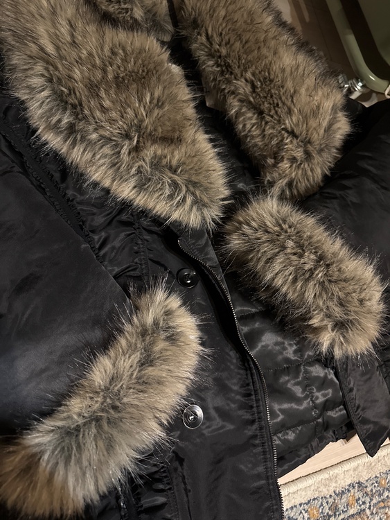 threetimes Hug fur jacket（古着・ファッション）の商品画像 - 査定依頼日：2025年12月26日 - 最高査定価格：100,000円