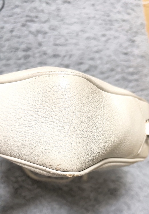 イブサンローラン  （ブランドバッグ）の商品画像 - 査定依頼日：2025年6月12日 - 最高査定価格：40,000円