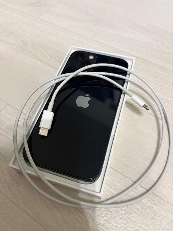 iPhone 13 128GB docomo（スマホ）の商品画像 - 査定依頼日：2026年1月25日 - 最高査定価格：33,000円