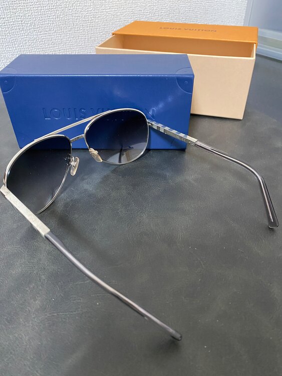 サングラス（ブランド財布・小物）の商品画像 - 査定依頼日：2025年5月23日 - 最高査定価格：25,000円