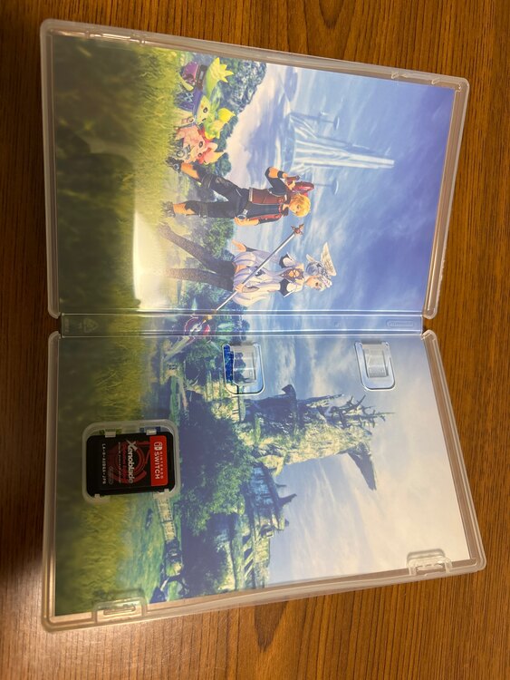 ゼノブレイド　ディフィニティブ・エディション（ゲーム機本体・ゲームソフト）の商品画像 - 査定依頼日：2024年12月28日 - 最高査定価格：2,200円