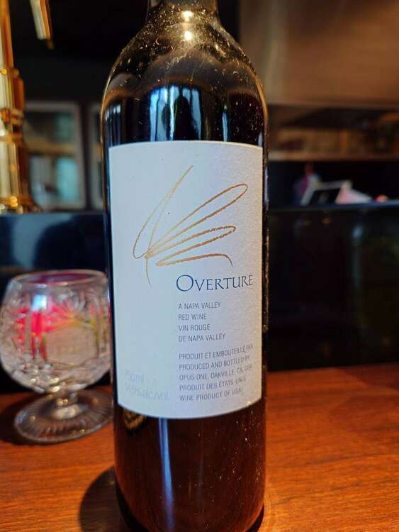 オヴァチュア（お酒）の商品画像 - 査定依頼日：2025年2月21日 - 最高査定価格：19,000円