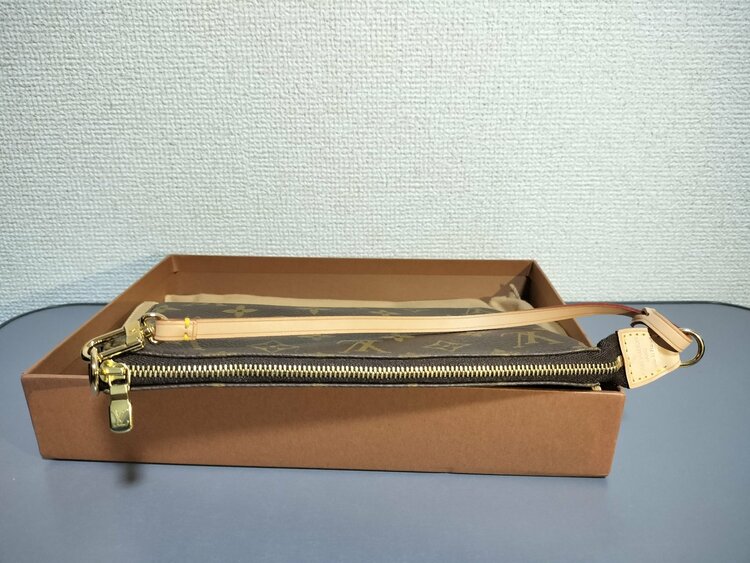 ポシェットアクセソワール（ブランドバッグ）の商品画像 - 査定依頼日：2026年2月28日 - 最高査定価格：90,000円