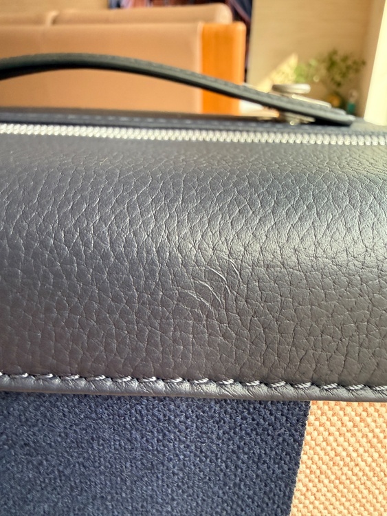 スーツケース リファレンス R.M.S.キャビンスーツケース（ブランドバッグ）の商品画像 - 査定依頼日：2026年2月25日 - 最高査定価格：700,000円