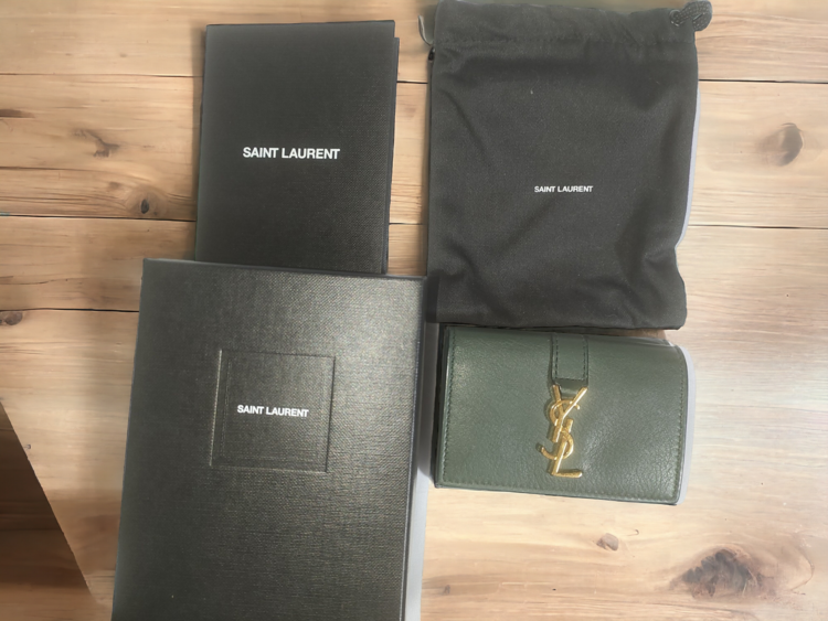 459880（ブランド財布・小物）の商品画像 - 査定依頼日：2025年3月20日 - 最高査定価格：30,000円