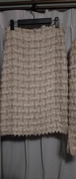 スーツ（古着・ファッション）の商品画像 - 査定依頼日：2025年9月4日 - 最高査定価格：100,000円