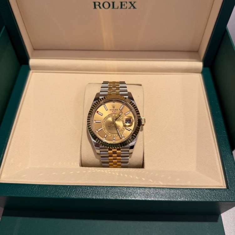 スカイドゥエラー 336933 [ジュビリーブレスレット シャンパン]（高級時計）の商品画像 - 査定依頼日：2025年10月22日 - 最高査定価格：3,400,000円