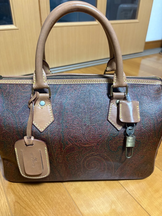エトロ　ハワイ購入（ブランドバッグ）の商品画像 - 査定依頼日：2026年8月22日 - 最高査定価格：3,000円