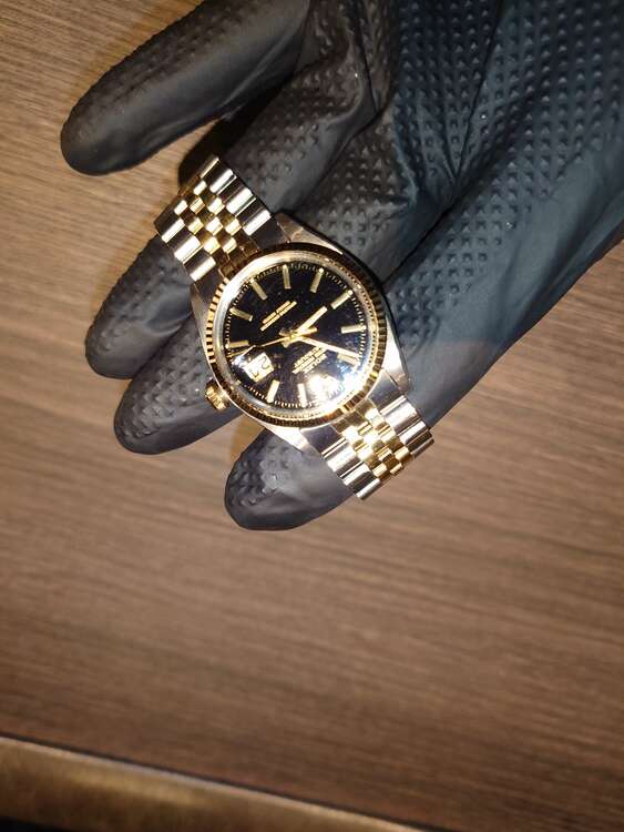 デイトジャストコンビ1971年製ブラックミラーダイヤル（高級時計）の商品画像 - 査定依頼日：2025年5月30日 - 最高査定価格：750,000円