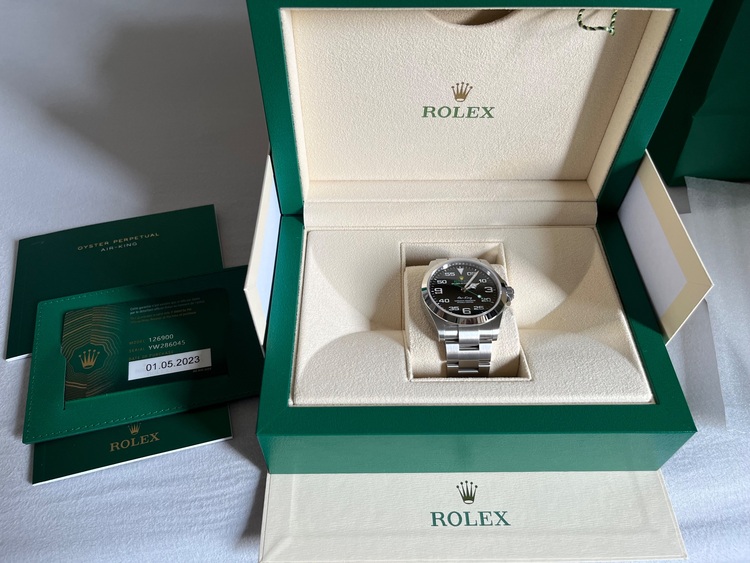 ロレックス エアキング 12690（高級時計）の商品画像 - 査定依頼日：2025年11月25日 - 最高査定価格：1,250,000円