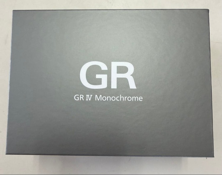 RICOH GR IV Monochrome（カメラ）の商品画像 - 査定依頼日：2026年8月11日 - 最高査定価格：181,000円