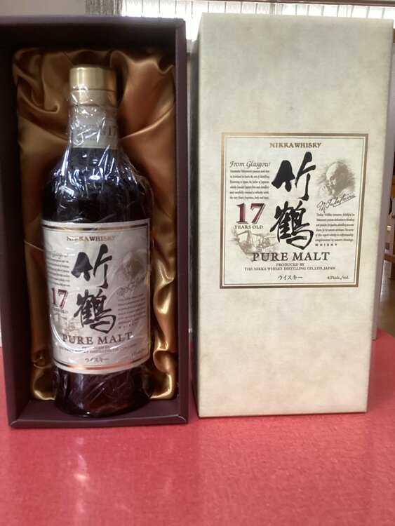 竹鶴１７年（お酒）の商品画像 - 査定依頼日：2026年3月31日 - 最高査定価格：30,000円