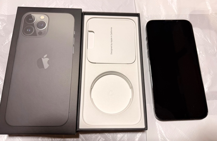 iPhone 13 Pro Max 128GB docomo（スマホ）の商品画像 - 査定依頼日：2026年3月4日 - 最高査定価格：59,000円