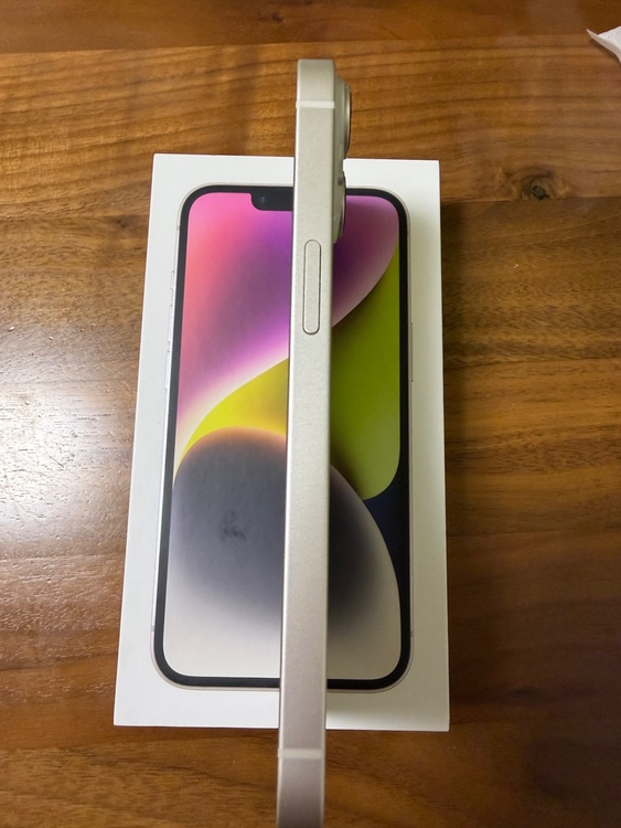 海外版 iPhone 14 256GB SIMフリー（Dual SIM）（スマホ）の商品画像 - 査定依頼日：2026年6月6日 - 最高査定価格：55,000円