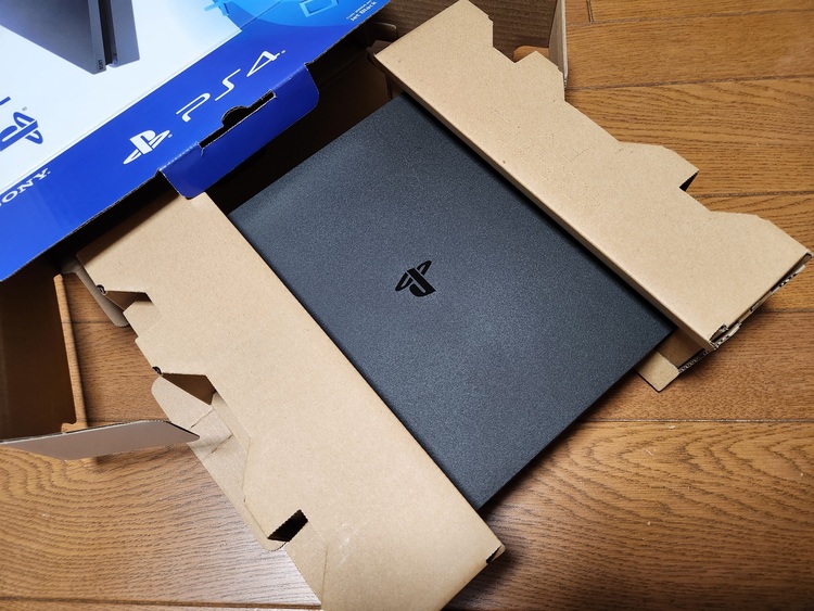 PlayStation 4 500GB CUH-2000AB01（ゲーム機本体・ゲームソフト）の商品画像 - 査定依頼日：2025年6月18日 - 最高査定価格：7,000円