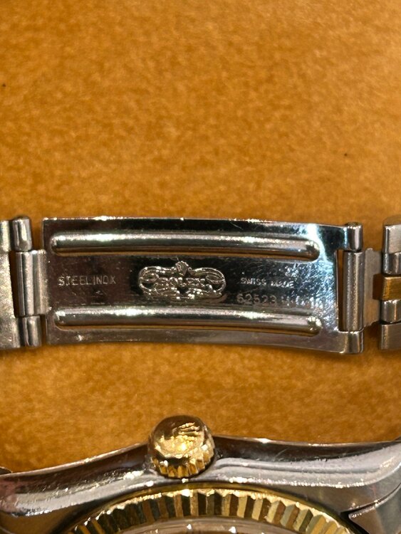 ロレックス デイトジャスト 6827（高級時計）の商品画像 - 査定依頼日：2025年3月5日 - 最高査定価格：810,000円