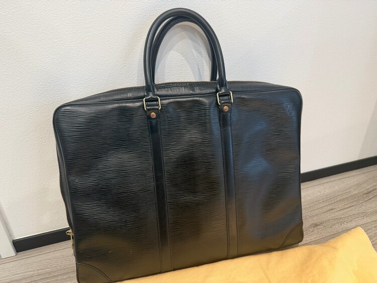 ビジネスバック（ブランドバッグ）の商品画像 - 査定依頼日：2025年5月7日 - 最高査定価格：40,000円