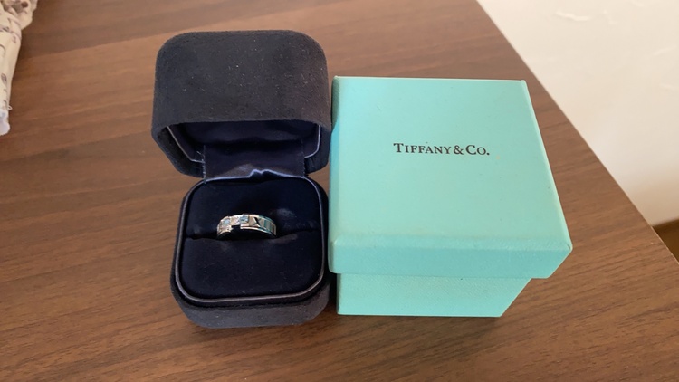 ティファニーアトラスホワイトゴールド　ダイヤ、アクアマリン（金・貴金属）の商品画像 - 査定依頼日：2025年12月13日 - 最高査定価格：140,000円