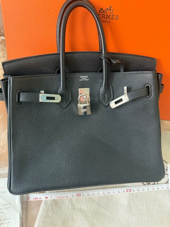 バーキン黒シルバー金具25（ブランドバッグ）の商品画像 - 査定依頼日：2025年5月11日 - 最高査定価格：2,400,000円