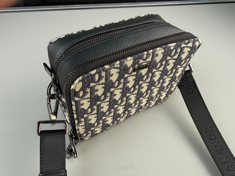 ディオール  （ブランドバッグ）の商品画像 - 査定依頼日：2026年2月20日 - 最高査定価格：80,000円