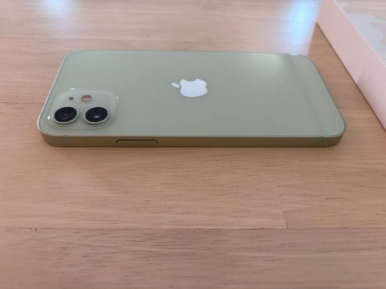 iPhone iPhone 12 64GB SIMフリー（スマホ）の商品画像 - 査定依頼日：2026年6月16日 - 最高査定価格：20,000円