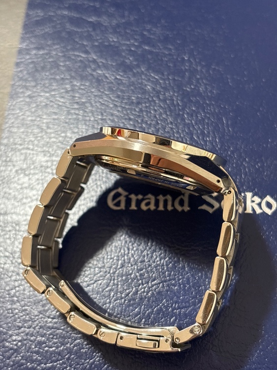 セイコー グランドセイコー SBGA37（高級時計）の商品画像 - 査定依頼日：2026年1月6日 - 最高査定価格：400,000円
