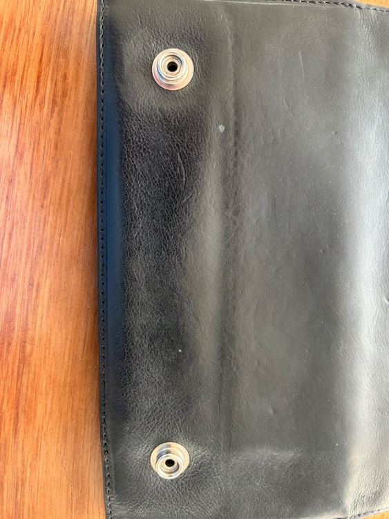 クロスボタンWAVEレザーウォレット（古着・ファッション）の商品画像 - 査定依頼日：2026年3月1日 - 最高査定価格：125,000円