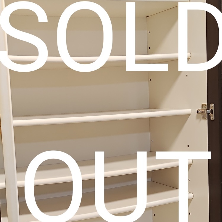 食器棚（家具・寝具）の商品画像 - 査定依頼日：2025年8月24日 - 最高査定価格：4,000円