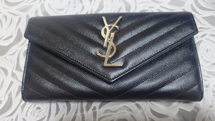 イブサンローラン  （ブランドバッグ）の商品画像 - 査定依頼日：2026年4月16日 - 最高査定価格：65,000円