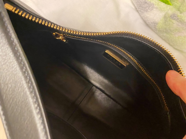 プラダ  （ブランドバッグ）の商品画像 - 査定依頼日：2025年7月22日 - 最高査定価格：240,000円