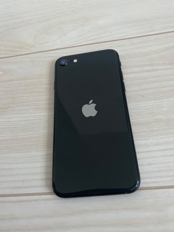 iPhone SE 第2世代　64GB（スマホ）の商品画像 - 査定依頼日：2025年10月13日 - 最高査定価格：14,000円
