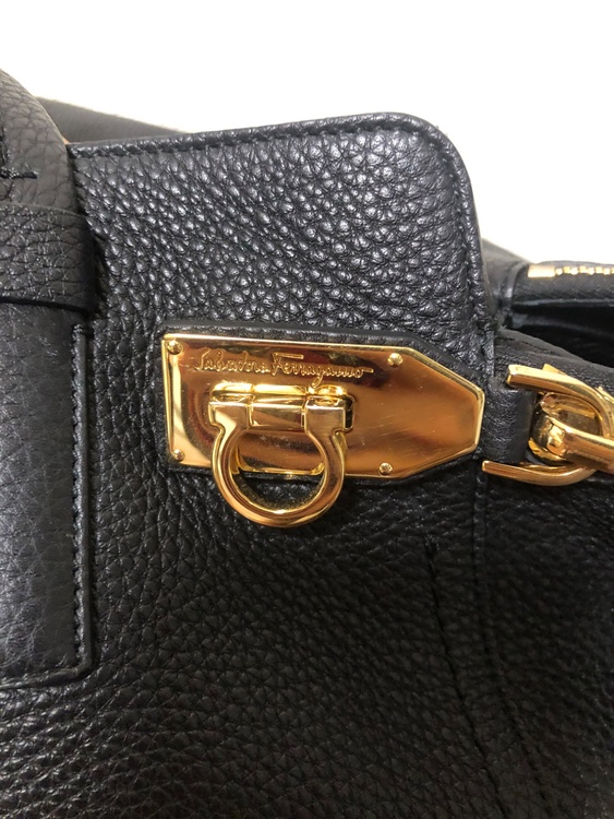 バッグ（ブランドバッグ）の商品画像 - 査定依頼日：2025年12月21日 - 最高査定価格：8,000円