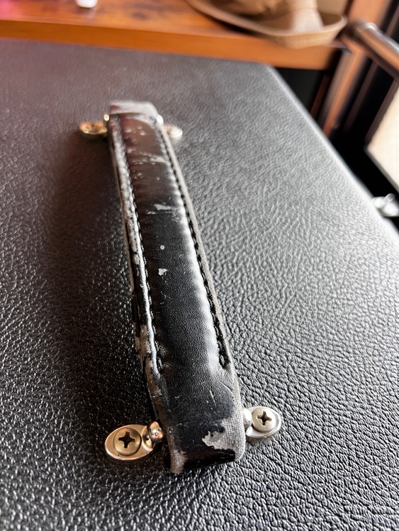 Bogner 1x2スピーカー　Cube Closed Back Dual Ported-8 8Ω（ピアノ・楽器・PA機材）の商品画像 - 査定依頼日：2026年8月9日 - 最高査定価格：80,000円