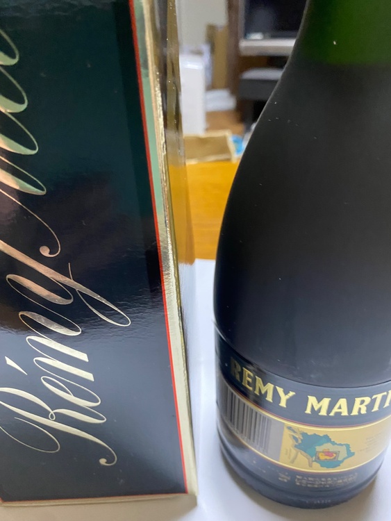  ＲＥＭＹ　MARTIN 700ml（お酒）の商品画像 - 査定依頼日：2026年5月9日 - 最高査定価格：3,000円