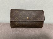 ポルトフォイユ（ブランド財布・小物）の商品画像 - 査定依頼日：2024年10月20日 - 最高査定価格：12,000円