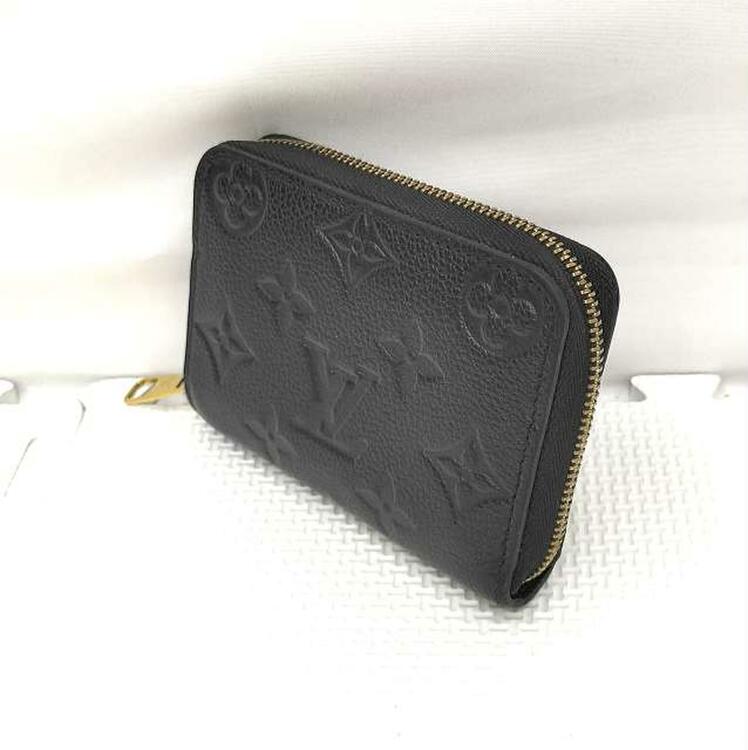 ノワールモノグラム・アンプラントジッピー・コインパース 黒（ブランド財布・小物）の商品画像 - 査定依頼日：2025年1月6日 - 最高査定価格：25,000円