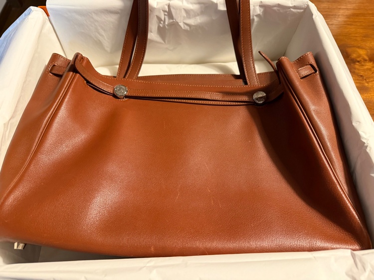 トートバッグ革（ブランドバッグ）の商品画像 - 査定依頼日：2026年2月13日 - 最高査定価格：170,000円