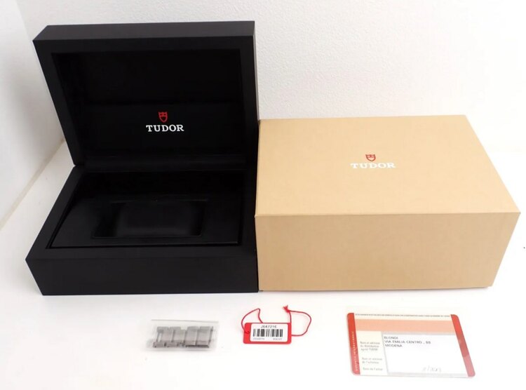 チューダー ベラゴス 25500T（高級時計）の商品画像 - 査定依頼日：2025年5月31日 - 最高査定価格：400,000円