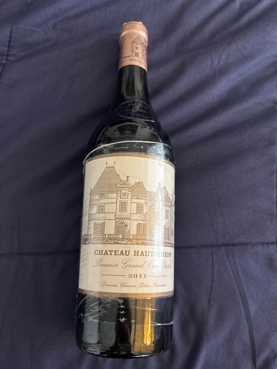 2011シャトーオーブリオン（お酒）の商品画像 - 査定依頼日：2025年6月25日 - 最高査定価格：45,000円