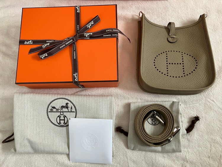 エルメス エブリン （ブランドバッグ）の商品画像 - 査定依頼日：2025年5月12日 - 最高査定価格：400,000円