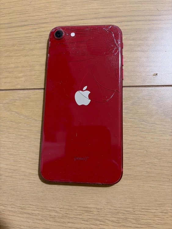 iPhone iPhone SE (第 3 世代) 128GB au（スマホ）の商品画像 - 査定依頼日：2026年8月15日 - 最高査定価格：10,000円