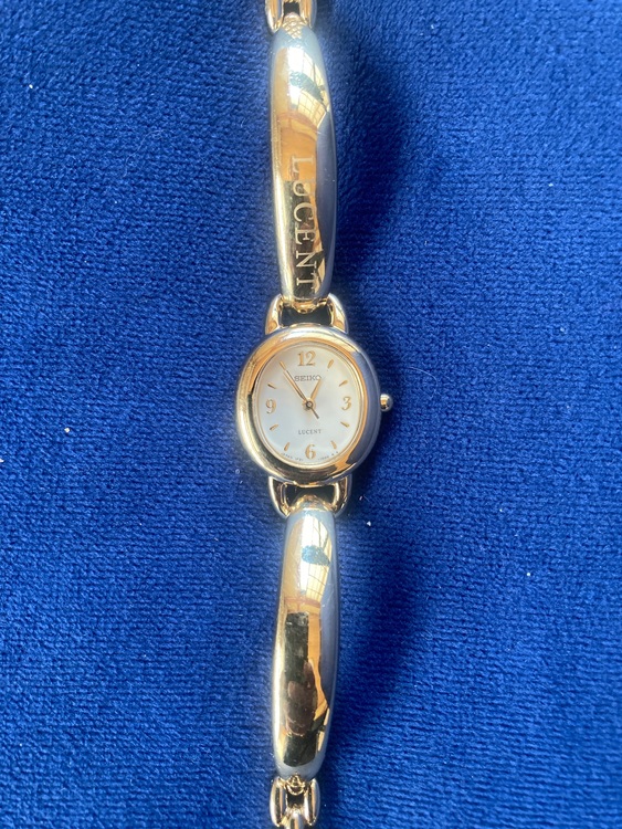 ルーセント（高級時計）の商品画像 - 査定依頼日：2025年12月2日 - 最高査定価格：3,000円