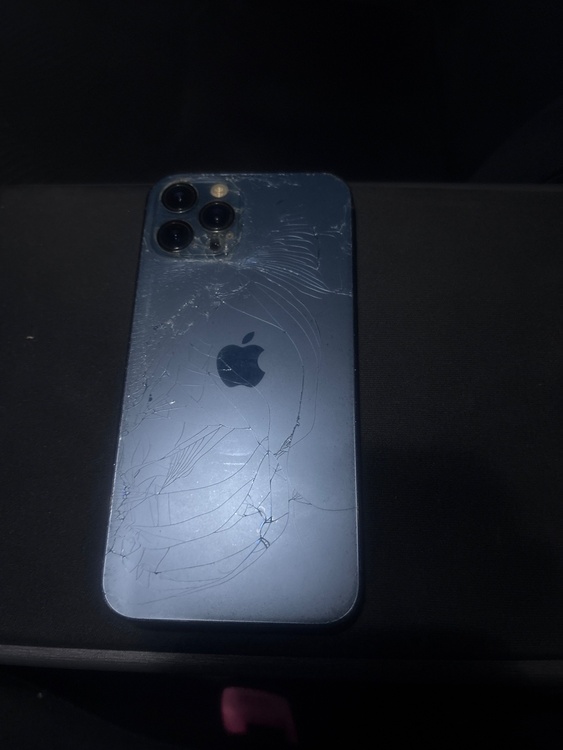iPhone iPhone 12 Pro 256GB SIMフリー（スマホ）の商品画像 - 査定依頼日：2026年7月9日 - 最高査定価格：17,000円