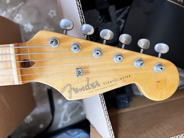 Fender /U.S.A. Custom Shop 『C.I.1954 STRAT 2TS MN』（ピアノ・楽器・PA機材）の商品画像 - 査定依頼日：2026年8月9日 - 最高査定価格：270,000円
