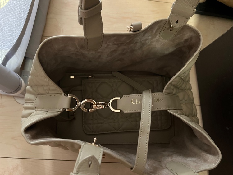 Dior Toujours（ブランドバッグ）の商品画像 - 査定依頼日：2025年9月15日 - 最高査定価格：270,000円