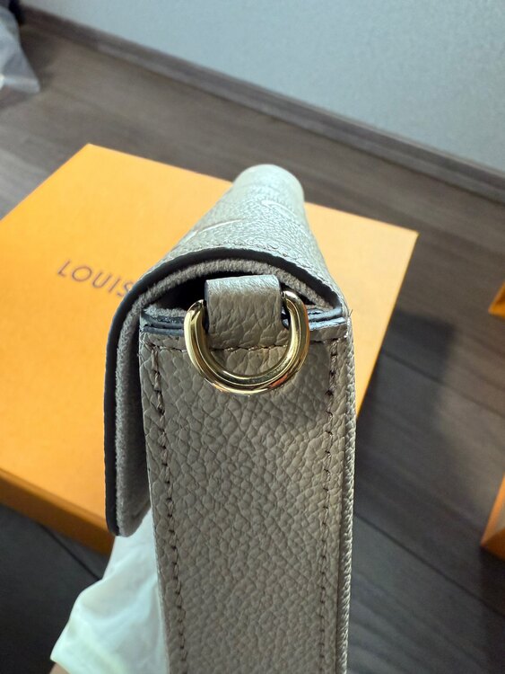 ポシェットフェリシー アンプラント（ブランドバッグ）の商品画像 - 査定依頼日：2025年5月26日 - 最高査定価格：200,000円