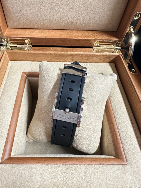 クロノグラフ　REF:5827（高級時計）の商品画像 - 査定依頼日：2025年2月6日 - 最高査定価格：2,330,000円