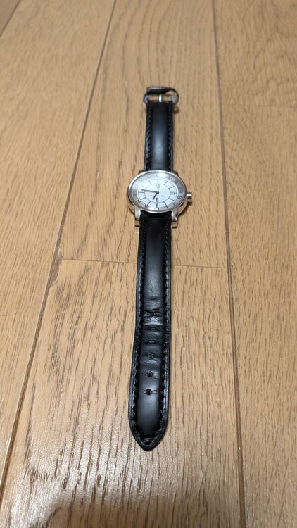 時計 黒ベルト、文字盤白 ブルガリ（高級時計）の商品画像 - 査定依頼日：2025年10月18日 - 最高査定価格：65,000円